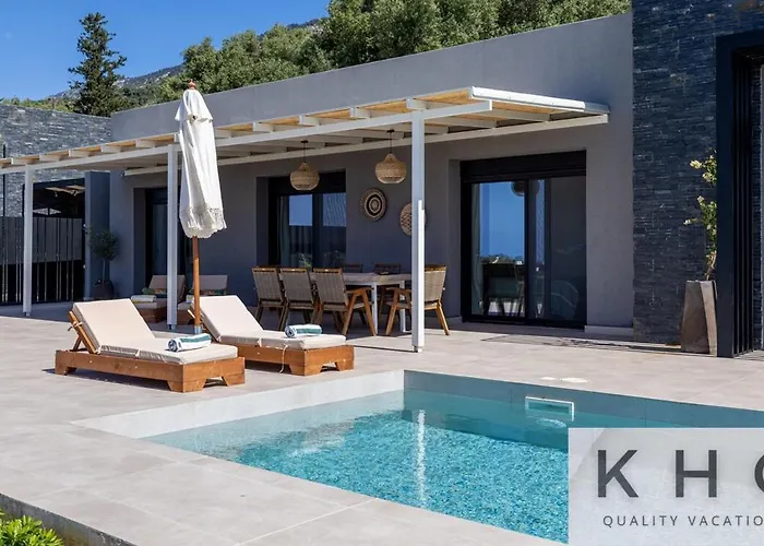 Villa Peristeri In Lourdata Village! *