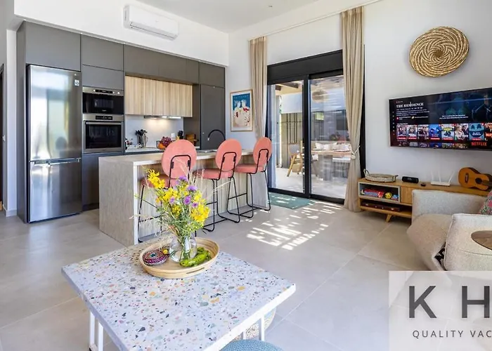 Peristeri In Lourdata Village! * Lourdata (Kefalonia)