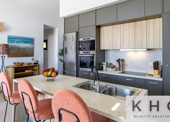 Villa Peristeri In Lourdata Village!