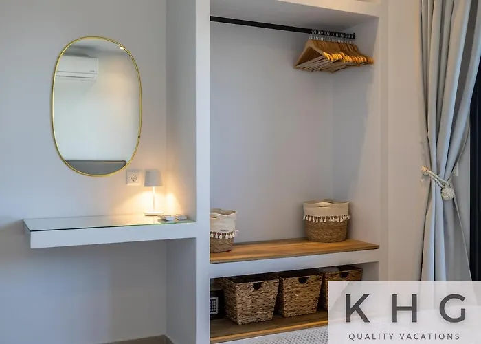 Villa Peristeri In Lourdata Village! *