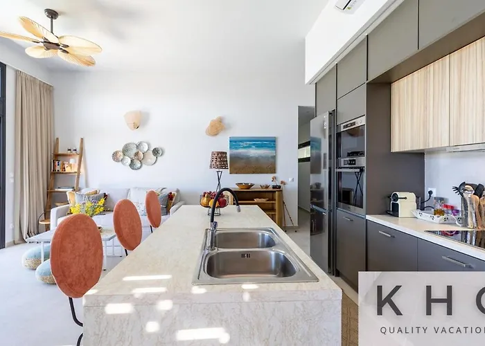 Peristeri In Lourdata Village! Lourdata (Kefalonia)