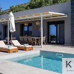 וילה Peristeri In Lourdata Village! *