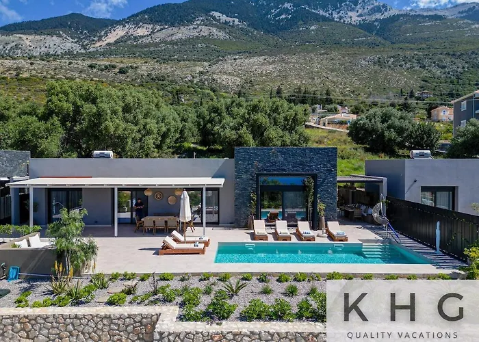 Peristeri In Lourdata Village! Villa *